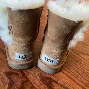 Toddler chestnut Bailey Button Ugg Boots 7